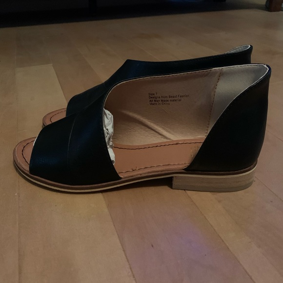 Sandals - Picture 2 of 4